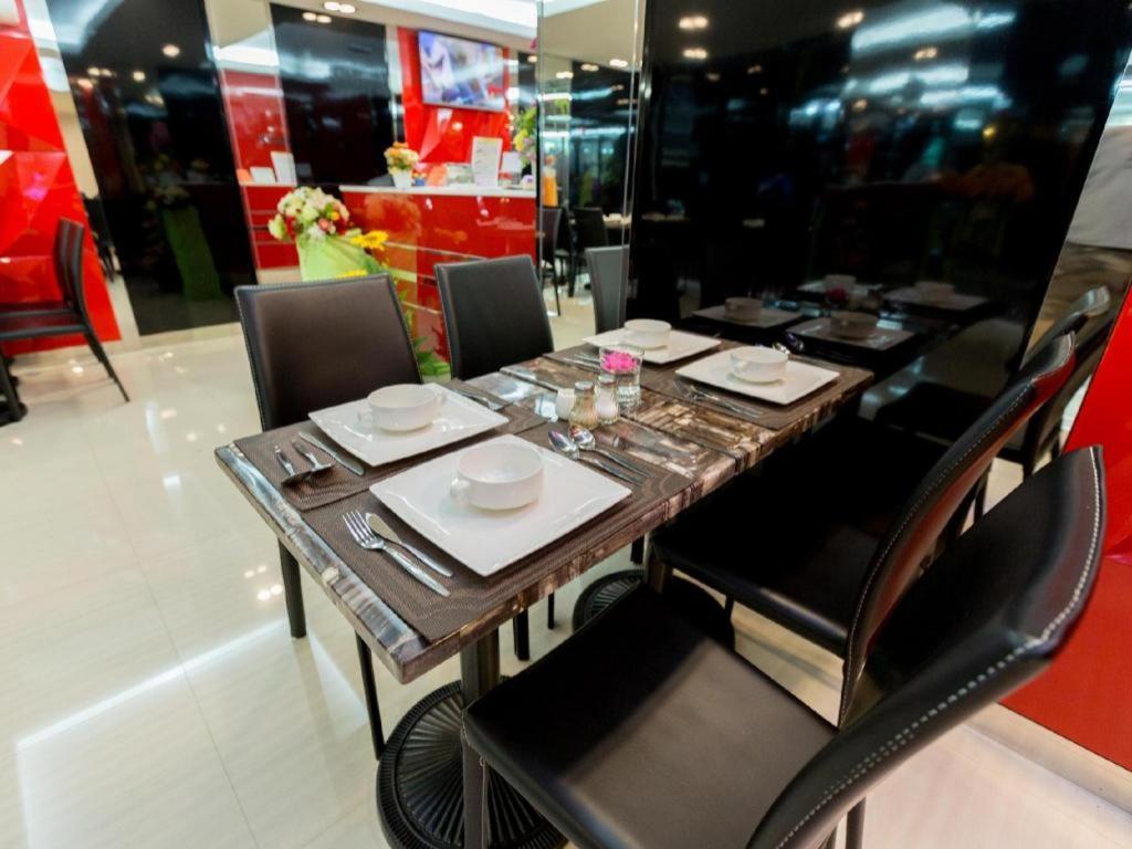 Euro Luxury Pavillion Pratunam Bangkok Bagian luar foto