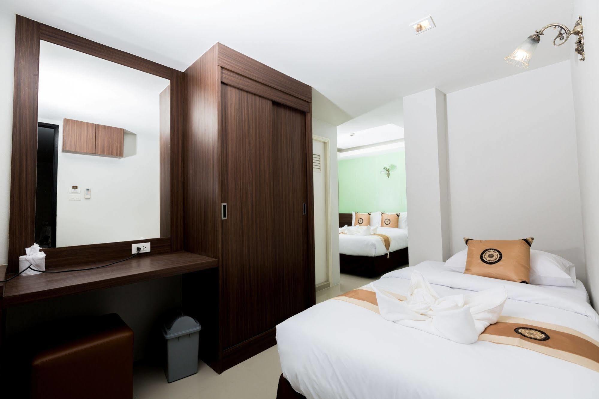 Euro Luxury Pavillion Pratunam Bangkok Bagian luar foto