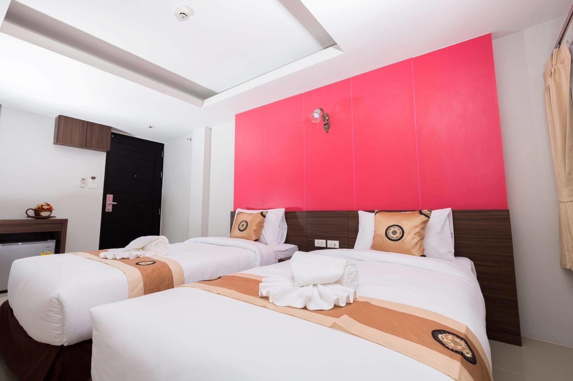 Euro Luxury Pavillion Pratunam Bangkok Bagian luar foto